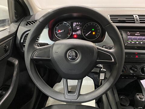 2016 Benzin Otomatik Skoda Fabia Beyaz Gürel Tasarım Aksesuar Otomotiv San. Tic. Ltd. Şti.