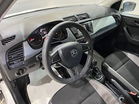 2016 Benzin Otomatik Skoda Fabia Beyaz Gürel Tasarım Aksesuar Otomotiv San. Tic. Ltd. Şti.