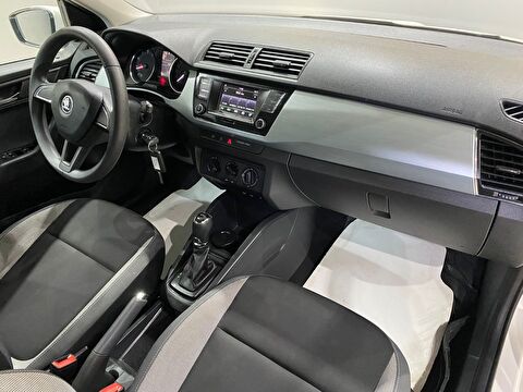 2016 Benzin Otomatik Skoda Fabia Beyaz Gürel Tasarım Aksesuar Otomotiv San. Tic. Ltd. Şti.