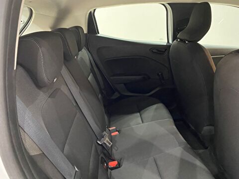 2022 Benzin Otomatik Renault Clio Beyaz Gürel Tasarım Aksesuar Otomotiv San. Tic. Ltd. Şti.