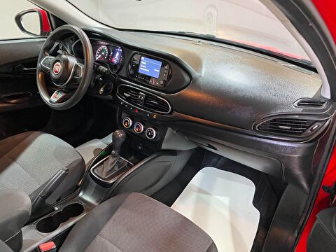 2023 Dizel Otomatik Fiat Egea Kırmızı Gürel Tasarım Aksesuar Otomotiv San. Tic. Ltd. Şti.