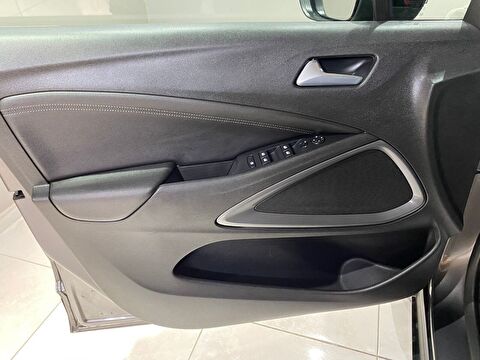 2022 Benzin Otomatik Opel Crossland Gri Gürel Tasarım Aksesuar Otomotiv San. Tic. Ltd. Şti.