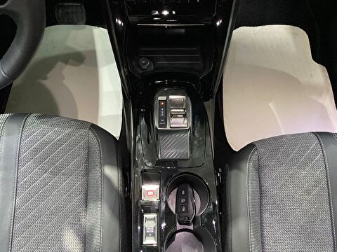 2024 Benzin Otomatik Peugeot 2008 Gri Gürel Tasarım Aksesuar Otomotiv San. Tic. Ltd. Şti.