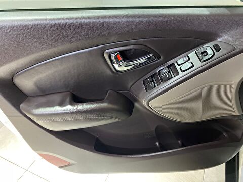 2013 Benzin Manuel Hyundai ix35 Beyaz Gürel Tasarım Aksesuar Otomotiv San. Tic. Ltd. Şti.