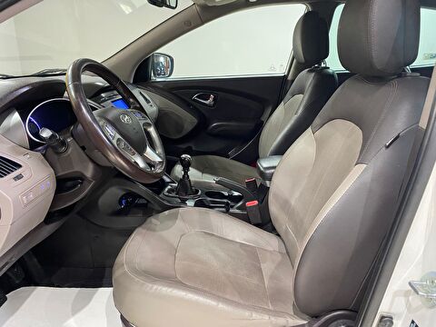 2013 Benzin Manuel Hyundai ix35 Beyaz Gürel Tasarım Aksesuar Otomotiv San. Tic. Ltd. Şti.