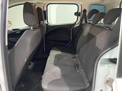 2017 Dizel Manuel Ford Tourneo Courier Journey Beyaz Gürel Tasarım Aksesuar Otomotiv San. Tic. Ltd. Şti.