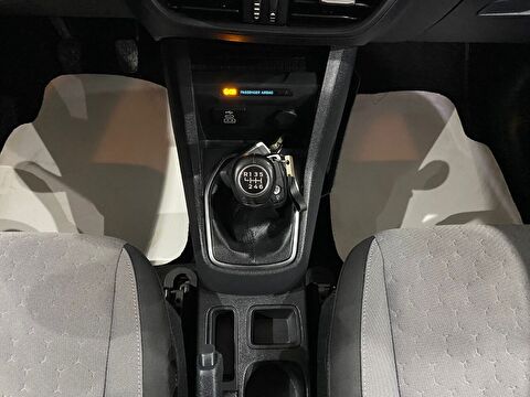 2025 Dizel Manuel Ford Tourneo Courier Kırmızı Gürel Tasarım Aksesuar Otomotiv San. Tic. Ltd. Şti.