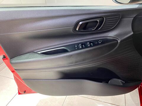 2025 Benzin Otomatik Hyundai i20 Kırmızı Gürel Tasarım Aksesuar Otomotiv San. Tic. Ltd. Şti.