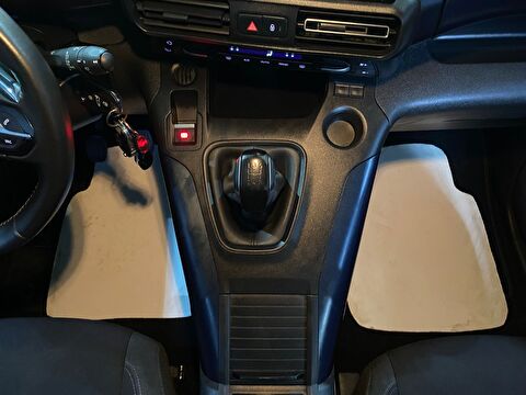 2021 Dizel Manuel Peugeot Rifter Gri Gürel Tasarım Aksesuar Otomotiv San. Tic. Ltd. Şti.