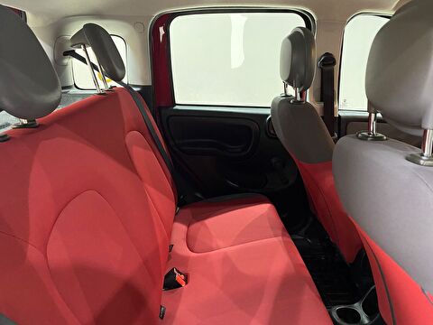 2013 Benzin Otomatik Fiat Panda Kırmızı Gürel Tasarım Aksesuar Otomotiv San. Tic. Ltd. Şti.