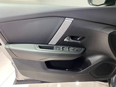 2023 Benzin Otomatik Citroen C4 Gri Gürel Tasarım Aksesuar Otomotiv San. Tic. Ltd. Şti.