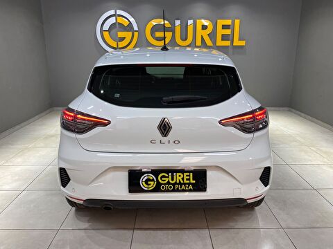 2026 Benzin Otomatik Renault Clio Beyaz Gürel Tasarım Aksesuar Otomotiv San. Tic. Ltd. Şti.