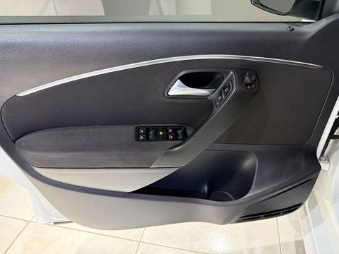 2015 Benzin Manuel Volkswagen Polo Beyaz Gürel Tasarım Aksesuar Otomotiv San. Tic. Ltd. Şti.