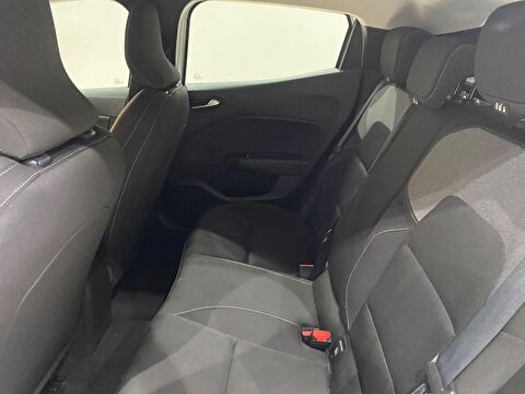 2026 Benzin Otomatik Renault Clio Beyaz Gürel Tasarım Aksesuar Otomotiv San. Tic. Ltd. Şti.