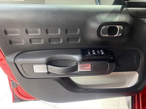 2024 Benzin Otomatik Citroen C3 Kırmızı Gürel Tasarım Aksesuar Otomotiv San. Tic. Ltd. Şti.
