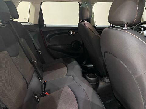 2017 Benzin Otomatik Mini Cooper Kırmızı Gürel Tasarım Aksesuar Otomotiv San. Tic. Ltd. Şti.