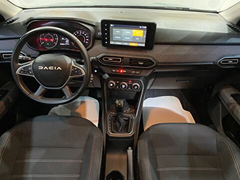 2023 Benzin Otomatik Dacia Sandero Yeşil Gürel Tasarım Aksesuar Otomotiv San. Tic. Ltd. Şti.
