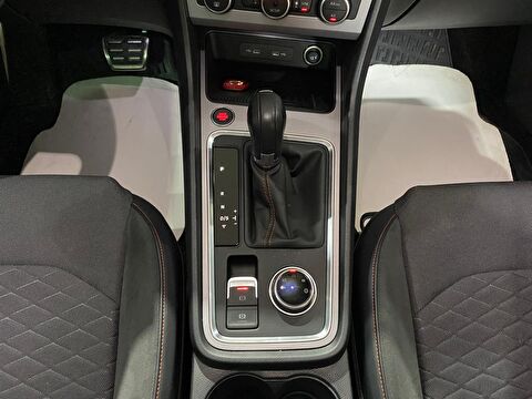 2023 Benzin Otomatik Seat Ateca Kırmızı Gürel Tasarım Aksesuar Otomotiv San. Tic. Ltd. Şti.