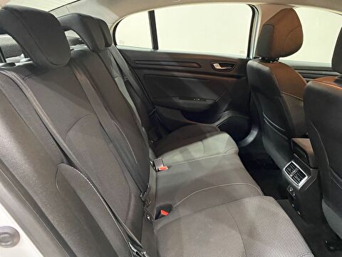 2023 Benzin Otomatik Renault Megane Beyaz Gürel Tasarım Aksesuar Otomotiv San. Tic. Ltd. Şti.
