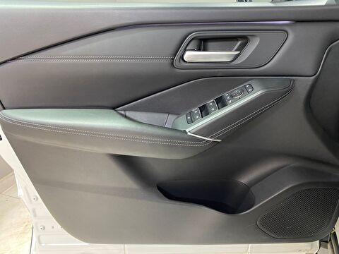 2024 MHEV Otomatik Nissan Qashqai Beyaz Gürel Tasarım Aksesuar Otomotiv San. Tic. Ltd. Şti.