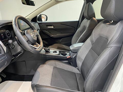 2024 MHEV Otomatik Nissan Qashqai Beyaz Gürel Tasarım Aksesuar Otomotiv San. Tic. Ltd. Şti.