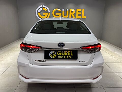 2024 Hybrid Otomatik Toyota Corolla Beyaz Gürel Tasarım Aksesuar Otomotiv San. Tic. Ltd. Şti.