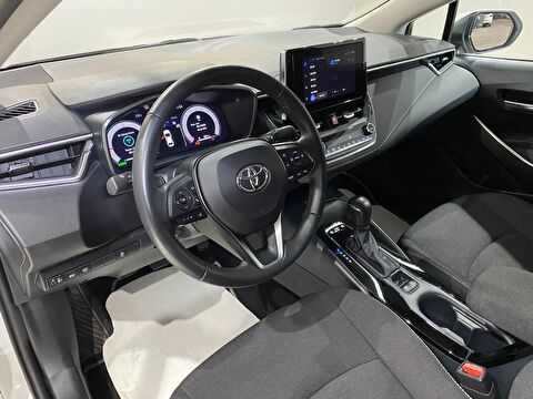 2024 Hybrid Otomatik Toyota Corolla Beyaz Gürel Tasarım Aksesuar Otomotiv San. Tic. Ltd. Şti.