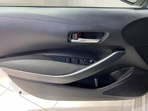 2024 Hybrid Otomatik Toyota Corolla Beyaz Gürel Tasarım Aksesuar Otomotiv San. Tic. Ltd. Şti.