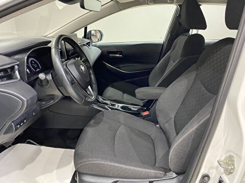 2024 Hybrid Otomatik Toyota Corolla Beyaz Gürel Tasarım Aksesuar Otomotiv San. Tic. Ltd. Şti.