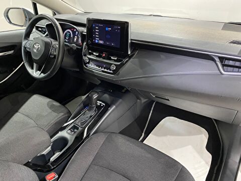 2024 Hybrid Otomatik Toyota Corolla Beyaz Gürel Tasarım Aksesuar Otomotiv San. Tic. Ltd. Şti.