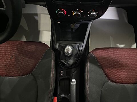 2015 Dizel Manuel Renault Clio Siyah Gürel Tasarım Aksesuar Otomotiv San. Tic. Ltd. Şti.