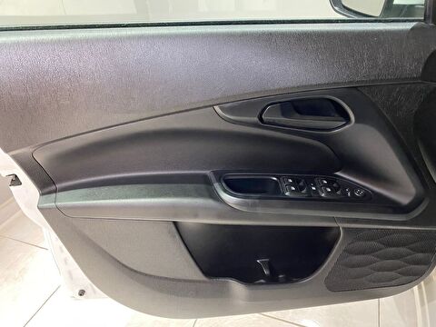 2023 Dizel Manuel Fiat Egea Beyaz Gürel Tasarım Aksesuar Otomotiv San. Tic. Ltd. Şti.