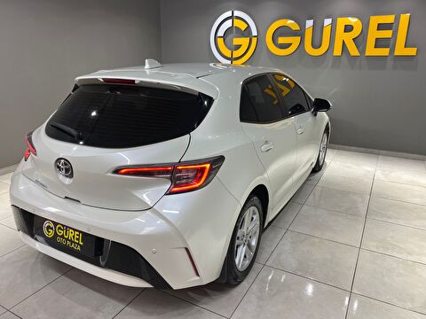 2021 Benzin Otomatik Toyota Corolla Beyaz Gürel Tasarım Aksesuar Otomotiv San. Tic. Ltd. Şti.