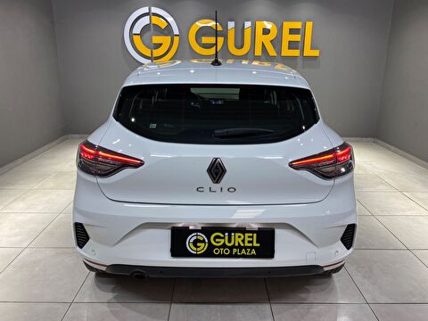 2026 Benzin Otomatik Renault Clio Beyaz Gürel Tasarım Aksesuar Otomotiv San. Tic. Ltd. Şti.