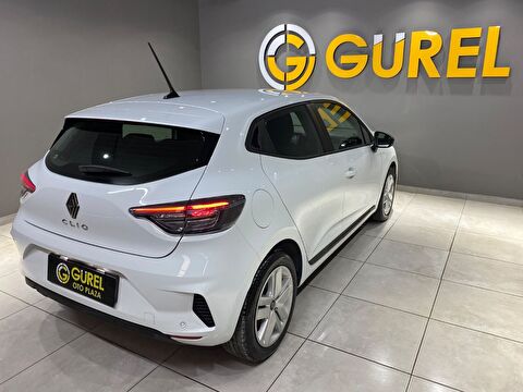 2026 Benzin Otomatik Renault Clio Beyaz Gürel Tasarım Aksesuar Otomotiv San. Tic. Ltd. Şti.
