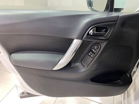 2011 Dizel Manuel Citroen C3 Beyaz Gürel Tasarım Aksesuar Otomotiv San. Tic. Ltd. Şti.