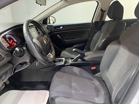 2022 Benzin Otomatik Renault Megane Beyaz Gürel Tasarım Aksesuar Otomotiv San. Tic. Ltd. Şti.