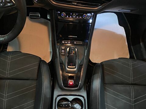 2023 Dizel Otomatik Opel Grandland Siyah Gürel Tasarım Aksesuar Otomotiv San. Tic. Ltd. Şti.
