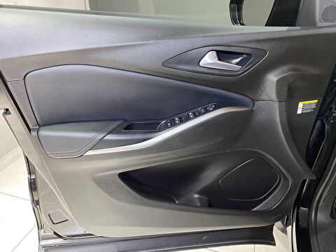 2023 Dizel Otomatik Opel Grandland Siyah Gürel Tasarım Aksesuar Otomotiv San. Tic. Ltd. Şti.