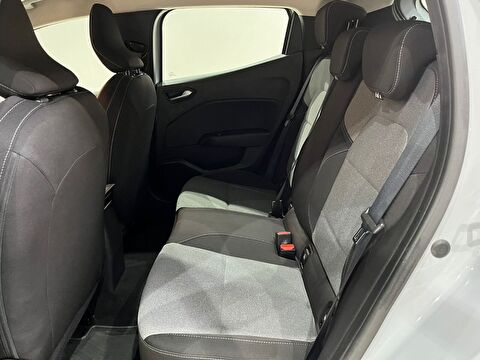 2023 Benzin Otomatik Renault Clio Gri Gürel Tasarım Aksesuar Otomotiv San. Tic. Ltd. Şti.