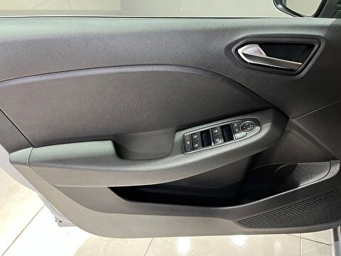 2023 Benzin Otomatik Renault Clio Gri Gürel Tasarım Aksesuar Otomotiv San. Tic. Ltd. Şti.