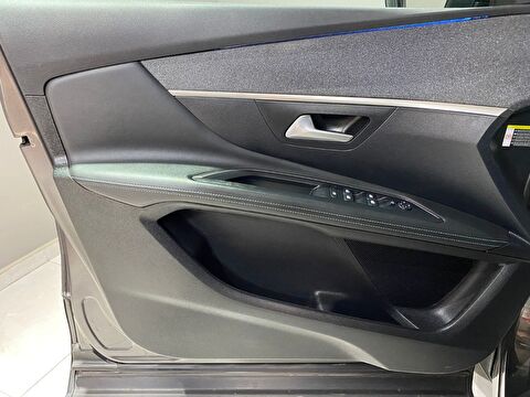2020 Benzin Otomatik Peugeot 3008 Gri Gürel Tasarım Aksesuar Otomotiv San. Tic. Ltd. Şti.