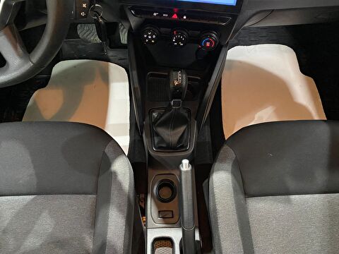 2022 Benzin Otomatik Dacia Duster Beyaz Gürel Tasarım Aksesuar Otomotiv San. Tic. Ltd. Şti.