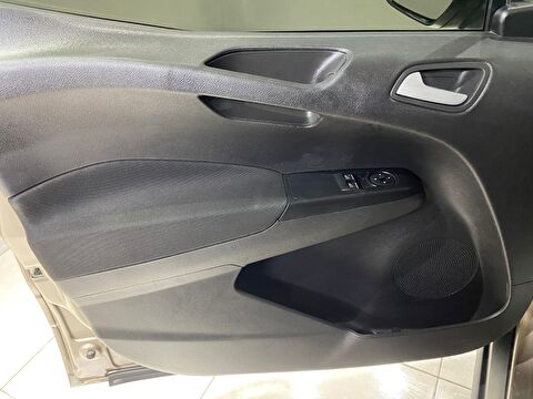 2022 Dizel Manuel Ford Tourneo Courier Gri Gürel Tasarım Aksesuar Otomotiv San. Tic. Ltd. Şti.