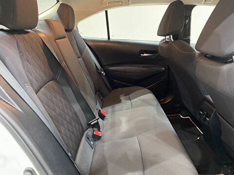 2022 Hybrid Otomatik Toyota Corolla Beyaz Gürel Tasarım Aksesuar Otomotiv San. Tic. Ltd. Şti.
