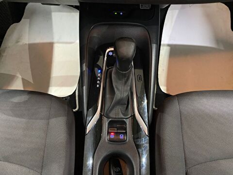 2022 Hybrid Otomatik Toyota Corolla Beyaz Gürel Tasarım Aksesuar Otomotiv San. Tic. Ltd. Şti.