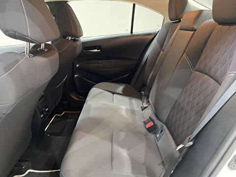 2022 Hybrid Otomatik Toyota Corolla Beyaz Gürel Tasarım Aksesuar Otomotiv San. Tic. Ltd. Şti.