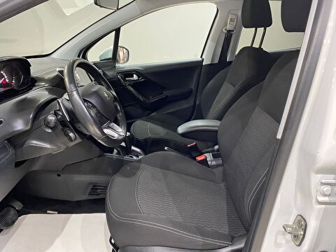 2017 Benzin Otomatik Peugeot 208 Beyaz Gürel Tasarım Aksesuar Otomotiv San. Tic. Ltd. Şti.