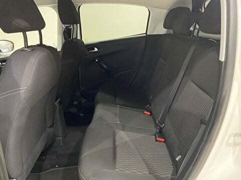 2017 Benzin Otomatik Peugeot 208 Beyaz Gürel Tasarım Aksesuar Otomotiv San. Tic. Ltd. Şti.