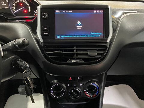 2017 Benzin Otomatik Peugeot 208 Beyaz Gürel Tasarım Aksesuar Otomotiv San. Tic. Ltd. Şti.